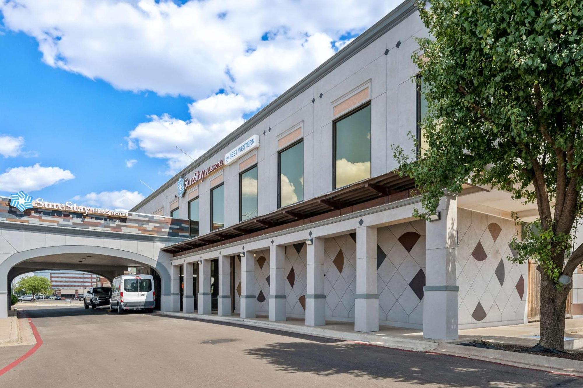 Surestay Plus Hotel By Best Western Lubbock Medical Center Exterior photo