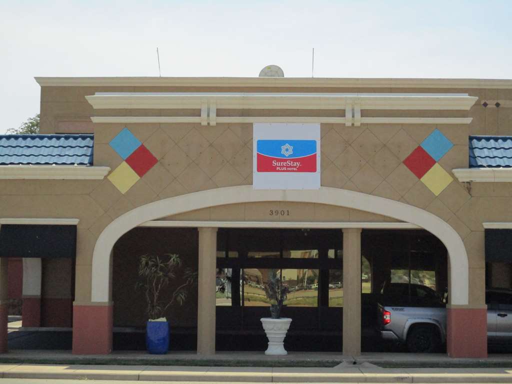 Surestay Plus Hotel By Best Western Lubbock Medical Center Exterior photo